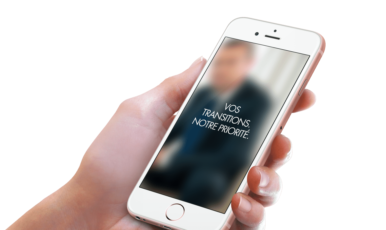Gros plan sur un smartphone sur lequel est inscrit : "Vos transitions. Notre priorité".